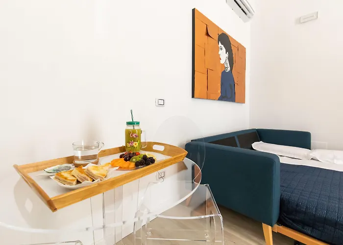 Palazzo Della Porta 4* Napoli